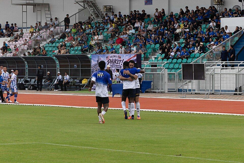上海海港 vs 全北现代:保级关键六分战